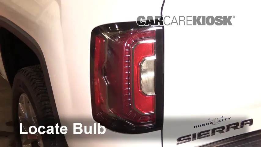 2016 GMC Sierra 1500 SLT 6.2L V8 Crew Cab Pickup Lights
